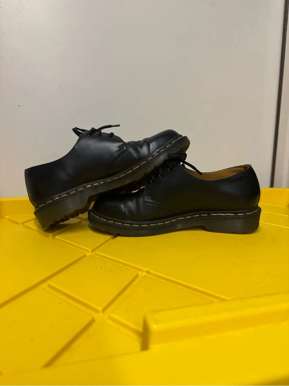 Dr Martens 1461 Men’s 8 Women’s 9 Black Leather 3 Eye Derby Oxford Shoes